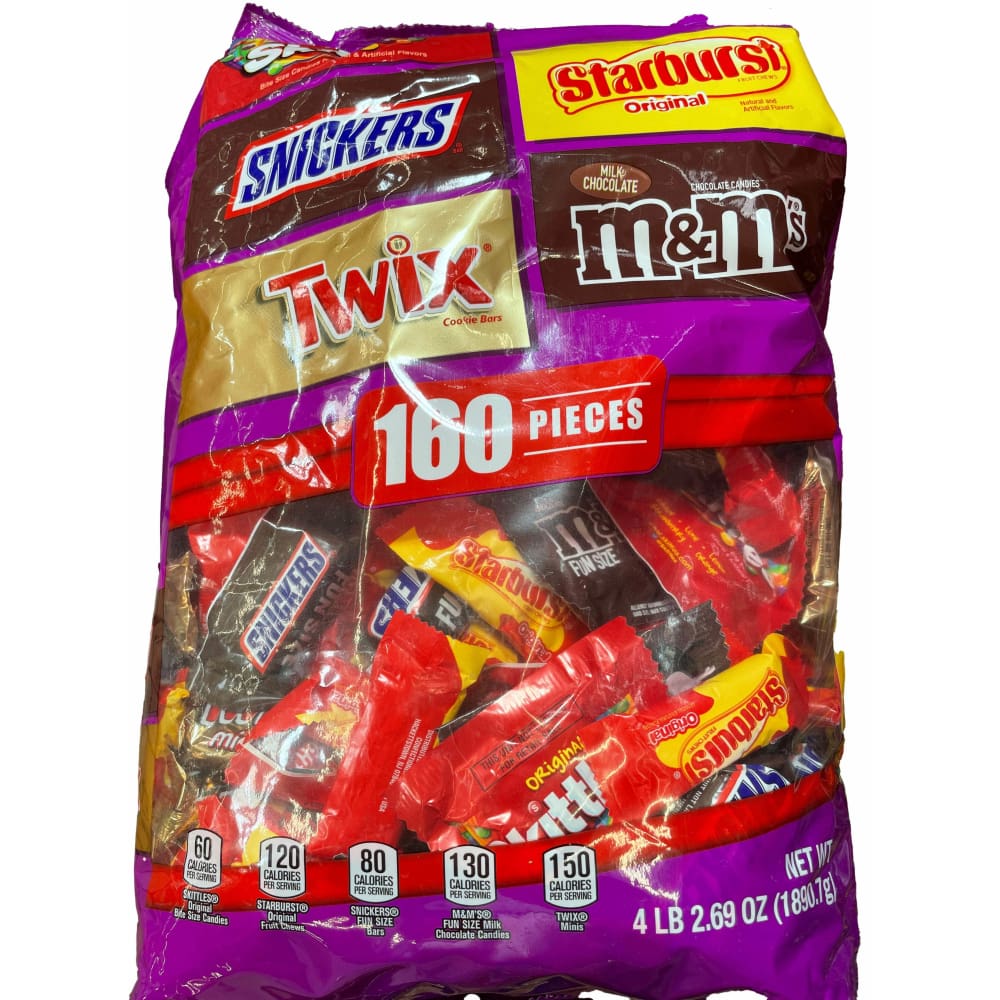 SNICKERS, M&M'S Milk Chocolate, M&M'S Caramel, SKITTLES & STARBURST Candy  Variety Mix, 45.69-Ounce Bag, 90 Pieces