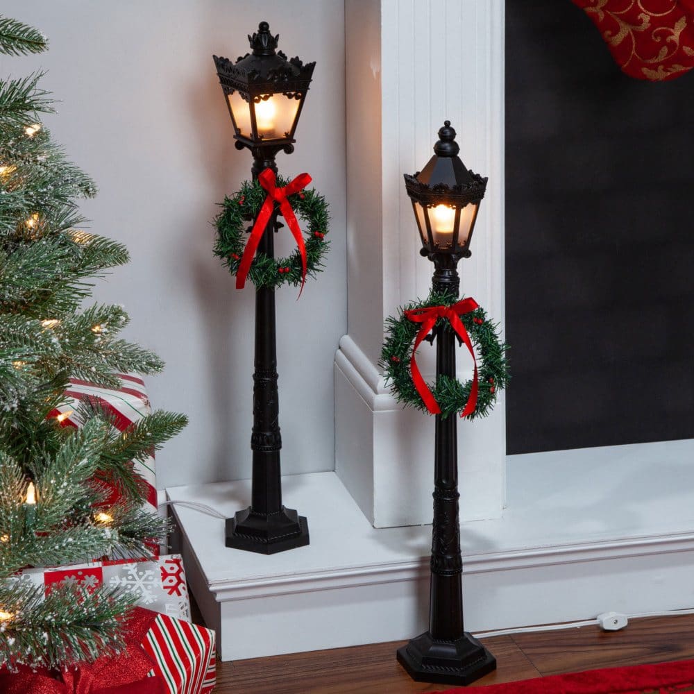 26’ Holiday Lamp Posts Set of 2 - Neutral Metallics - 26’