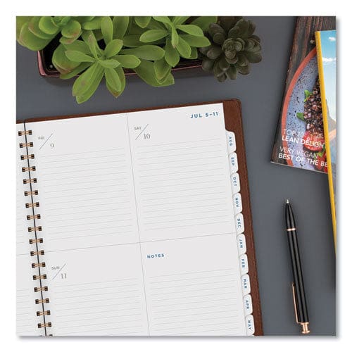 AT-A-GLANCE Signature Collection Academic Weekly/monthly Planners 11.5 X 8 Distressed Brown Cover 13-month (july-july): 2022-2023 - School