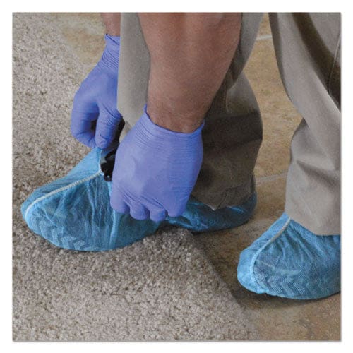 KleenGuard A10 Light Duty Shoe Covers Polypropylene One Size Fits All Blue 300/carton - Janitorial & Sanitation - KleenGuard™